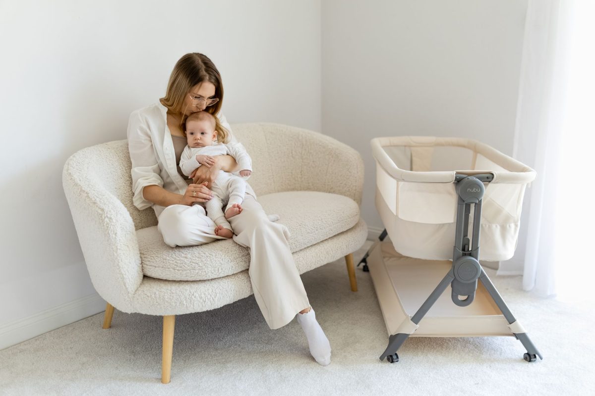 Łóżeczko dostawne 2w1 – NUBU jako funkcjonalne łóżeczko dziecięce dostawne i&nbsp;samodzielne łóżko dostawne dla niemowlaka